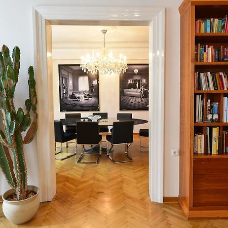 Neoclassical Luxury Apartment Lublaň Exteriér fotografie