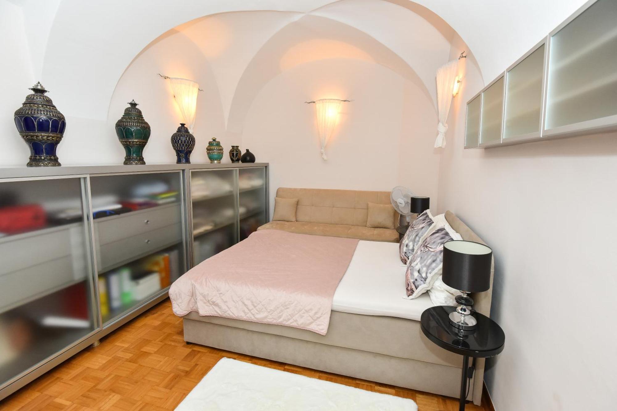 Neoclassical Luxury Apartment Lublaň Exteriér fotografie