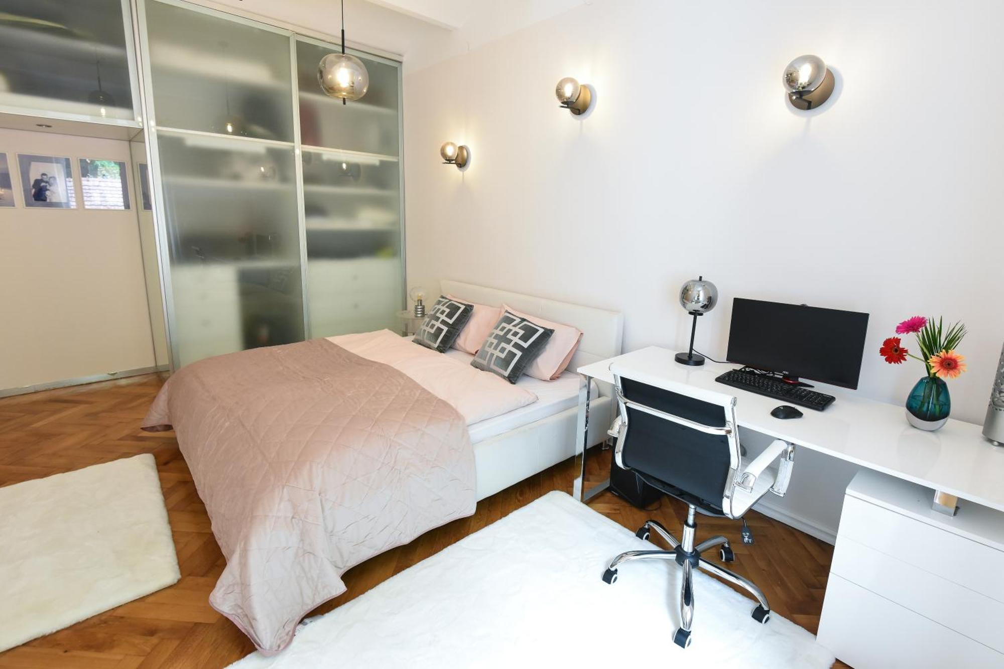 Neoclassical Luxury Apartment Lublaň Exteriér fotografie