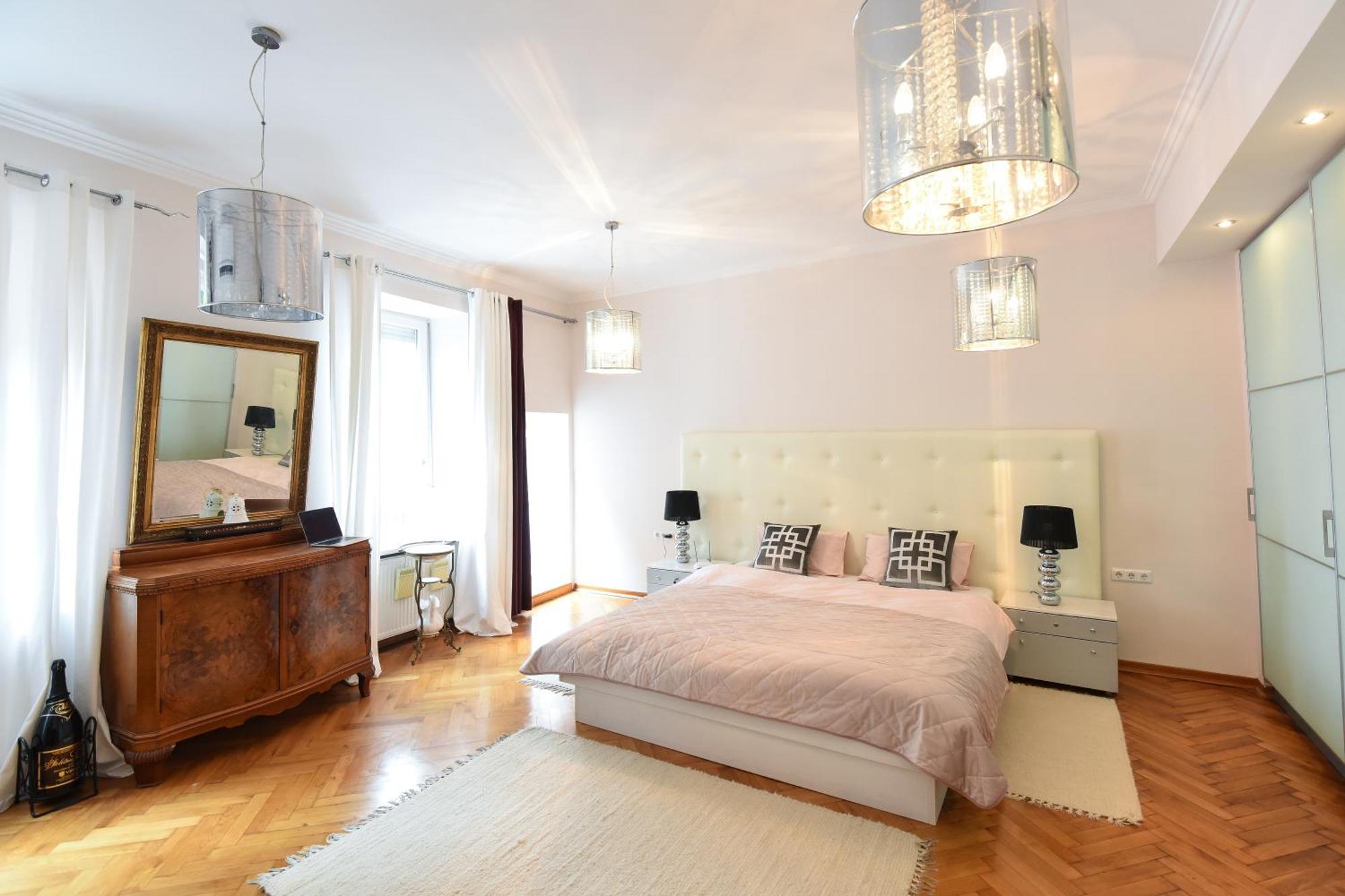 Neoclassical Luxury Apartment Lublaň Exteriér fotografie