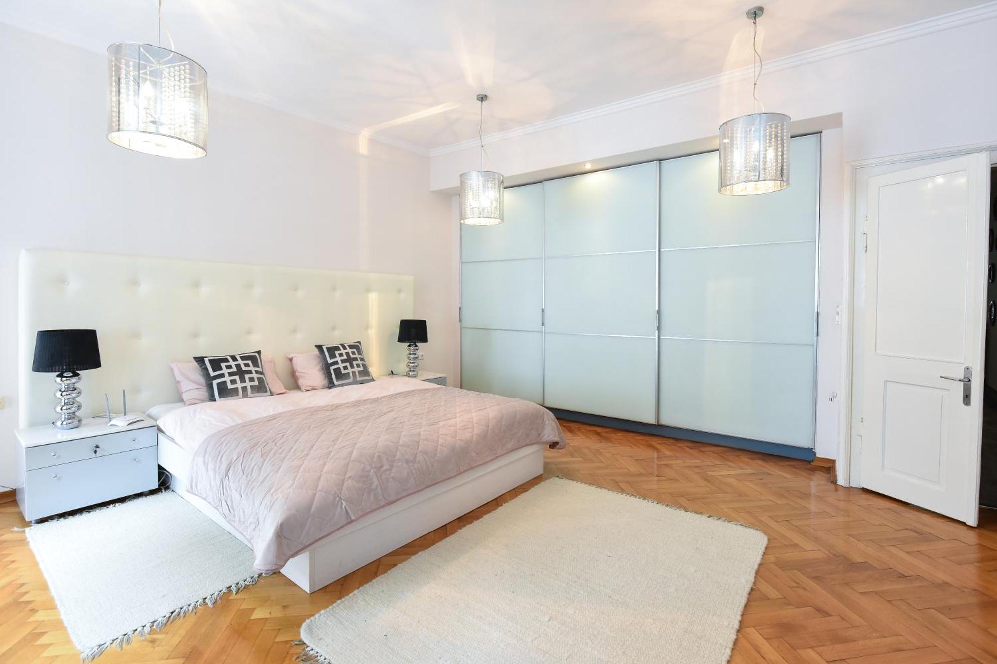 Neoclassical Luxury Apartment Lublaň Exteriér fotografie